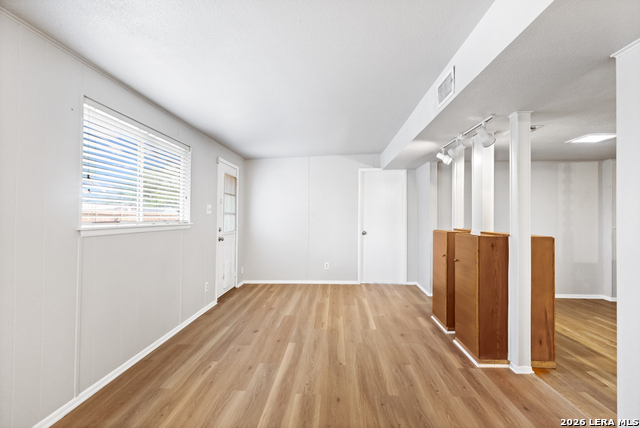 Image 11 of 33 For 558 Cicero  