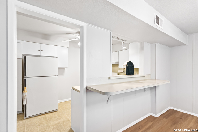 Image 14 of 33 For 558 Cicero  