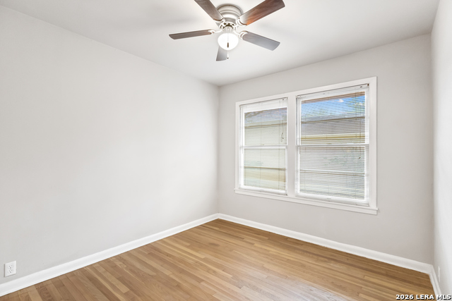 Image 21 of 33 For 558 Cicero  