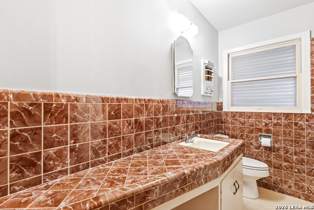 Image 27 of 33 For 558 Cicero  