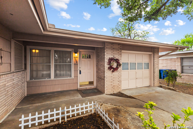 Image 5 of 33 For 558 Cicero  