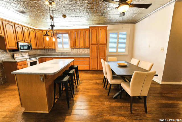 Listing photo id 5 for 799 County Road 6612