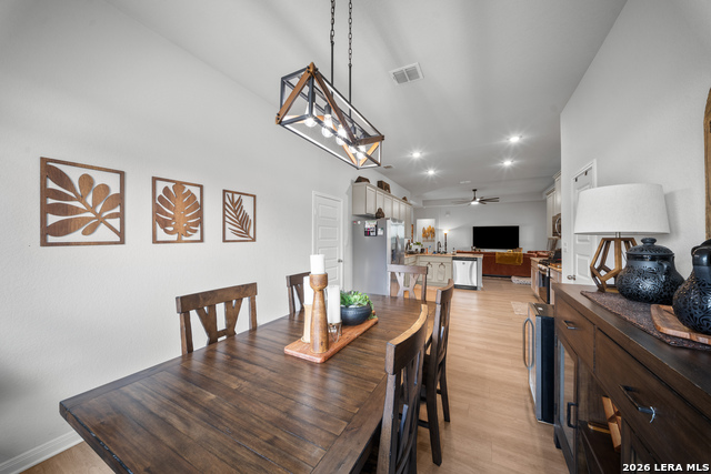 Image 13 of 28 For 262 Jordans Est