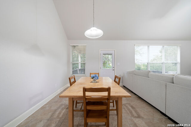 Listing photo id 7 for 6107 Diego Ln