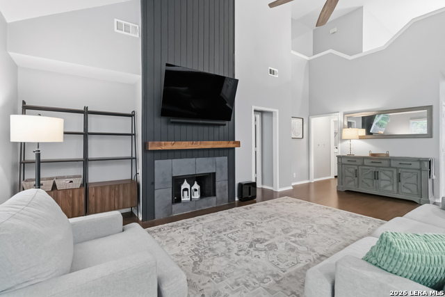 Image 11 of 40 For 11714 Brae Valley