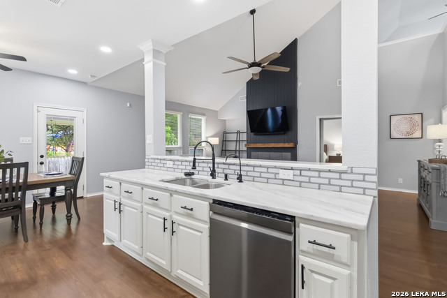 Image 15 of 40 For 11714 Brae Valley