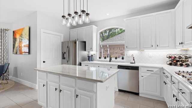 Image 16 of 48 For 1158 Bluff Forest