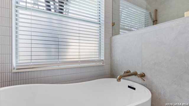 Image 32 of 48 For 1158 Bluff Forest