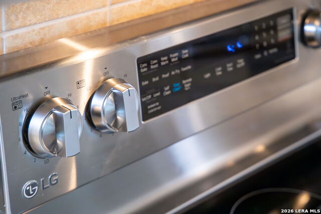 Image 15 of 59 For 231 Samantha Dr