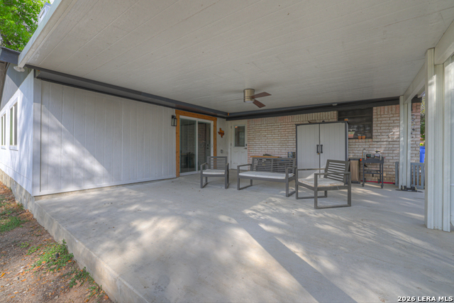 Listing photo id 22 for 1636 Marigold