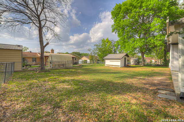 Listing photo id 27 for 1636 Marigold