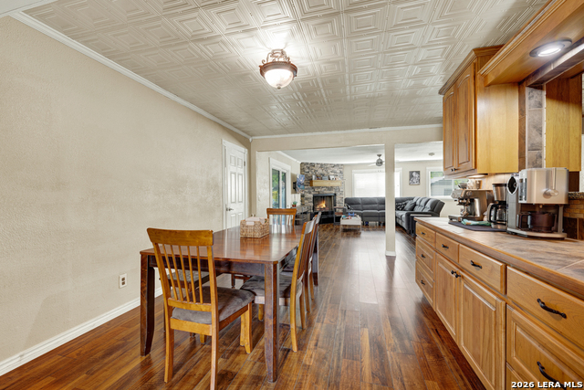 Listing photo id 6 for 1636 Marigold