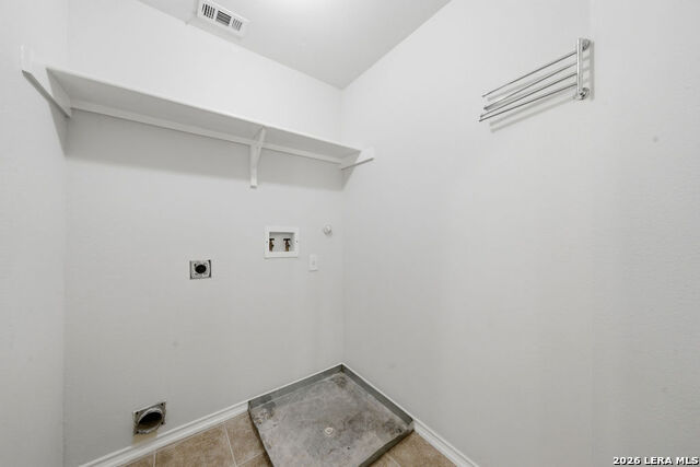 Image 18 of 23 For 6038 Wood Pass