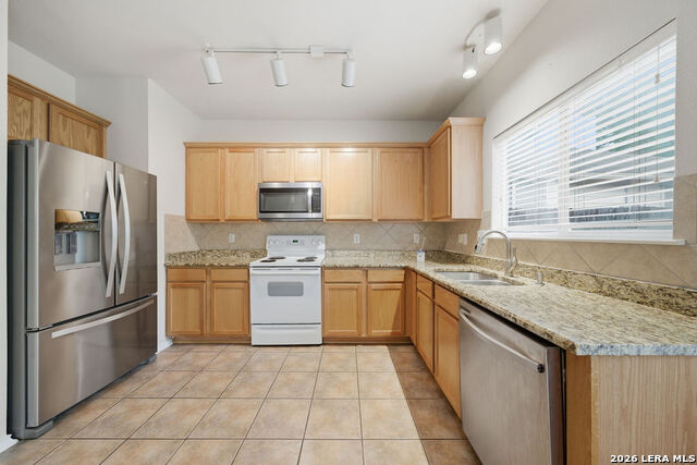 Image 7 of 23 For 6038 Wood Pass