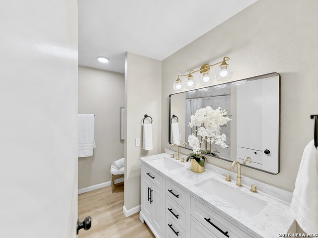 Image 14 of 29 For 8615 Norwich Dr