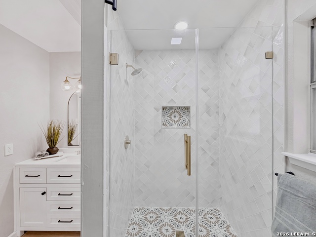 Image 17 of 29 For 8615 Norwich Dr