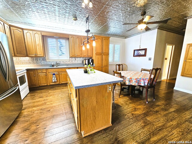 Listing photo id 4 for 799 County Road 6612