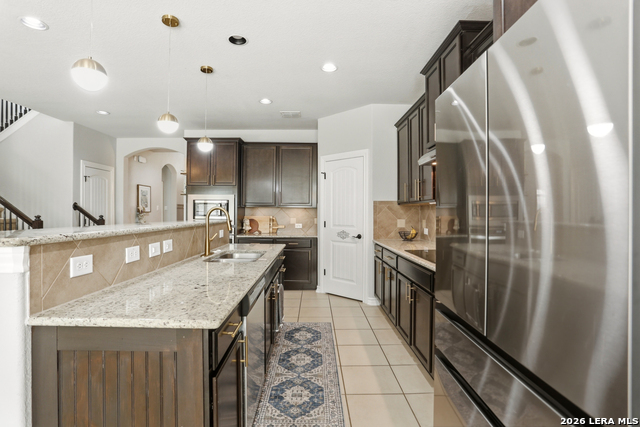 Image 13 of 47 For 8822 Kallison Arbor