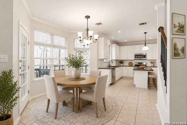 Listing photo id 10 for 4508 Brush Creek