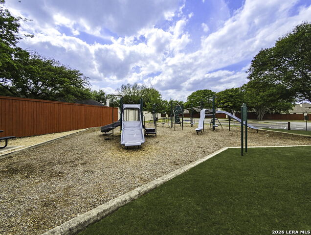 Listing photo id 41 for 4508 Brush Creek