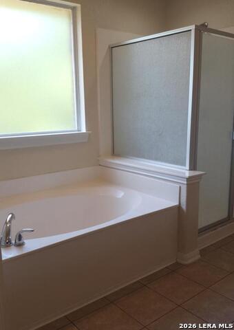 Image 17 of 19 For 24518 Drew Gap