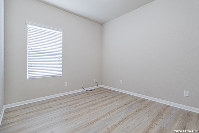 Image 22 of 36 For 12239 Hamlin