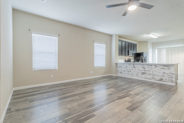 Image 3 of 36 For 12239 Hamlin