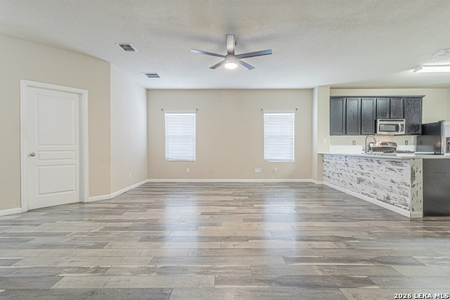 Image 4 of 36 For 12239 Hamlin