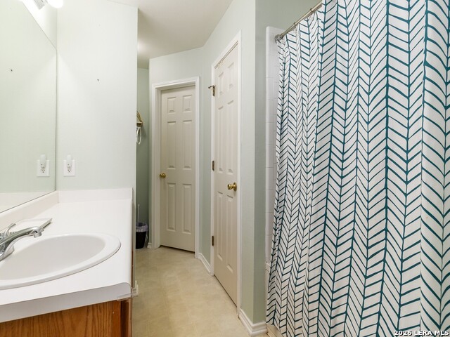 Image 16 of 27 For 9107 Laguna Hls