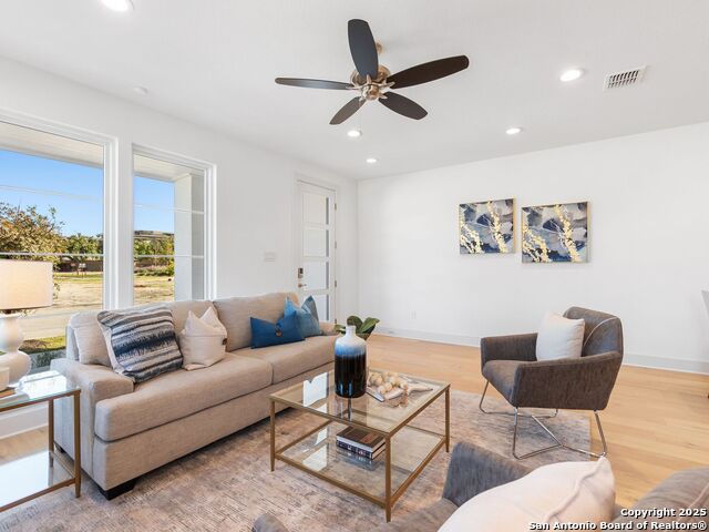 Image 6 of 43 For 554 Mcmonigal Place