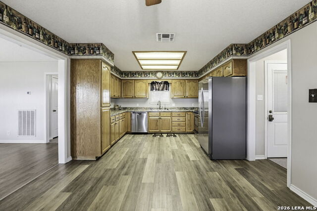 Image 14 of 41 For 8416 Fm 541  