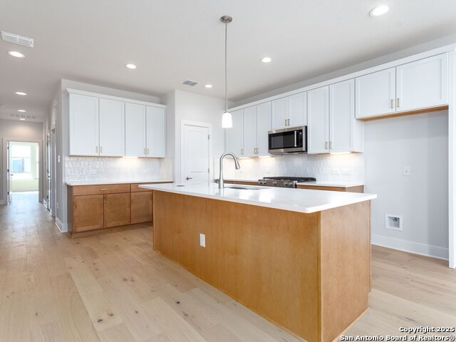 Image 13 of 46 For 558 Mcmonigal Place