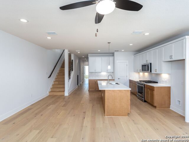 Image 18 of 46 For 558 Mcmonigal Place