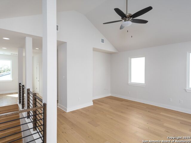 Image 32 of 46 For 558 Mcmonigal Place