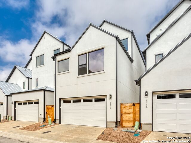 Image 35 of 46 For 558 Mcmonigal Place