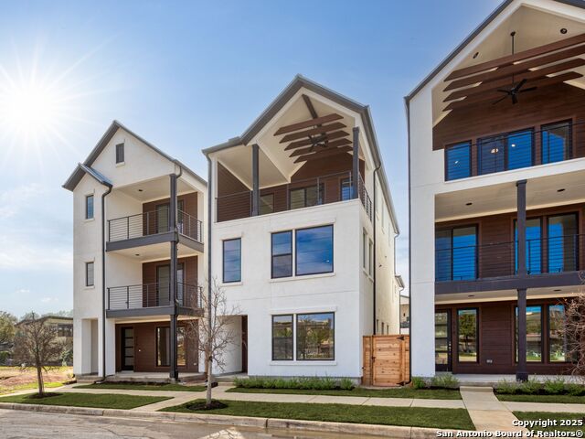 Image 4 of 46 For 558 Mcmonigal Place