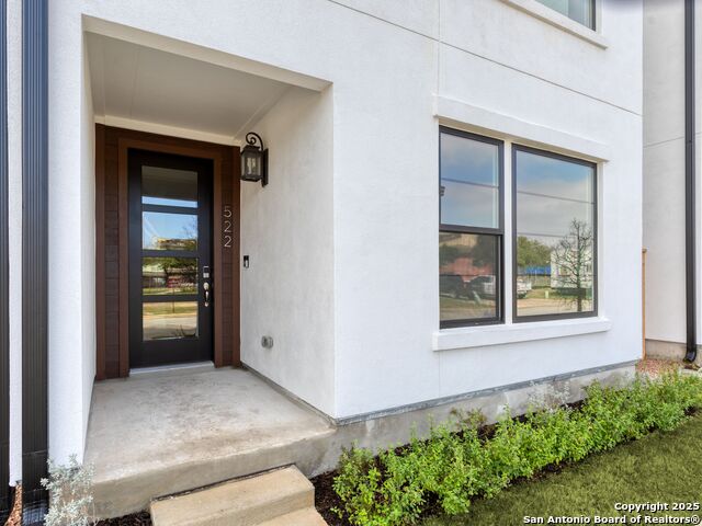 Image 5 of 46 For 558 Mcmonigal Place