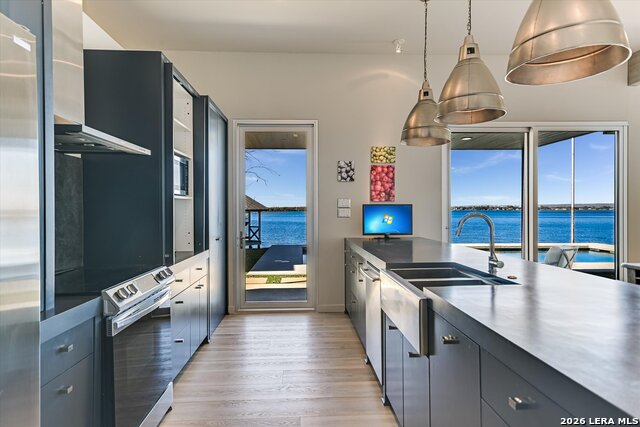 Image 11 of 52 For 317 Scenic  