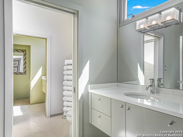 Image 34 of 52 For 317 Scenic  