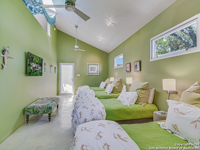 Image 36 of 52 For 317 Scenic  