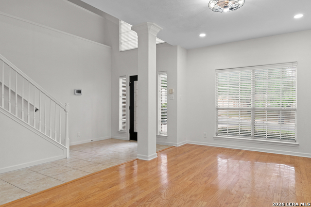 Image 6 of 33 For 17 Nikita  