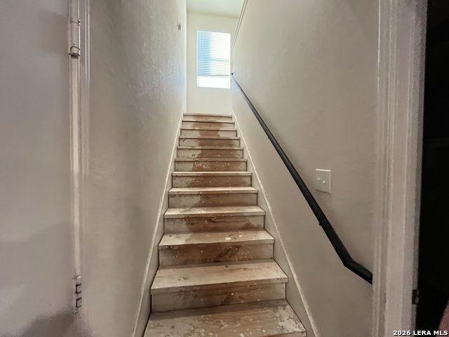 Image 6 of 16 For 8167 Falcon Meadow