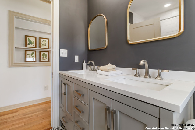 Image 18 of 27 For 803 Bismark St