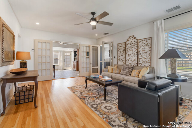 Image 5 of 27 For 803 Bismark St