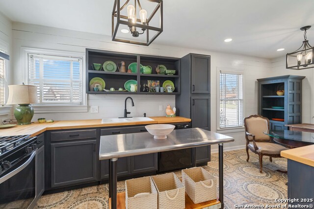 Image 8 of 27 For 803 Bismark St