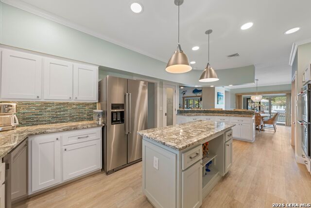 Image 14 of 71 For 2011 Crescent Dr