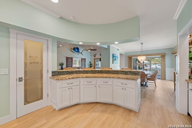 Image 16 of 71 For 2011 Crescent Dr