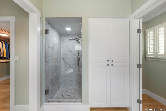 Image 27 of 71 For 2011 Crescent Dr