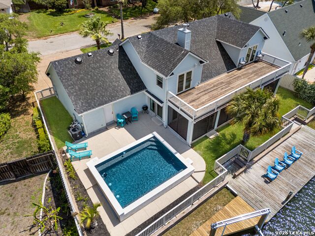 Image 58 of 71 For 2011 Crescent Dr