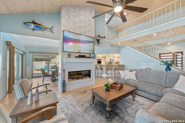 Image 8 of 71 For 2011 Crescent Dr